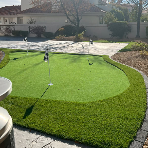 Putting Green 1 Rock N Block Landscape